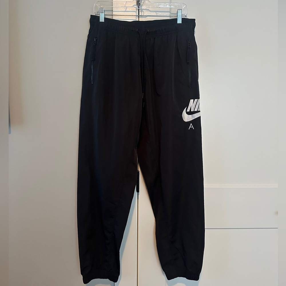 Men’s Nike Black Athletic Joggers with White Logo, EUC